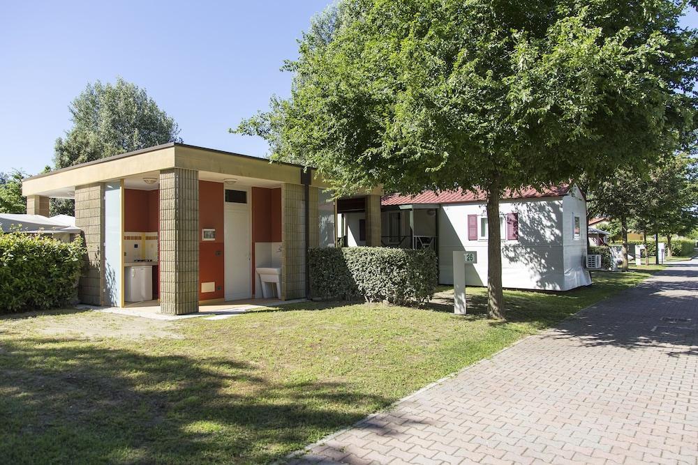 Hotel Camping Marelago Duna Verde Exterior foto